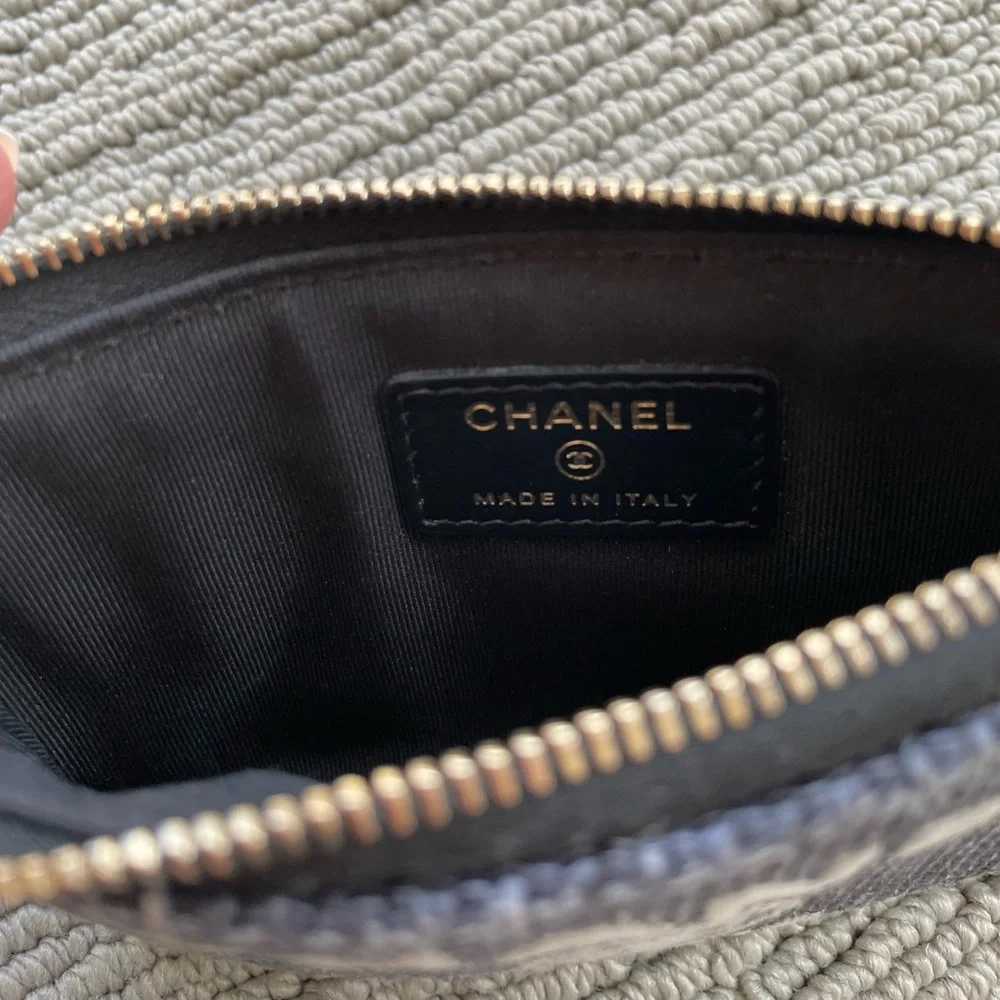Chanel mini o case - Picture 7 of 8
